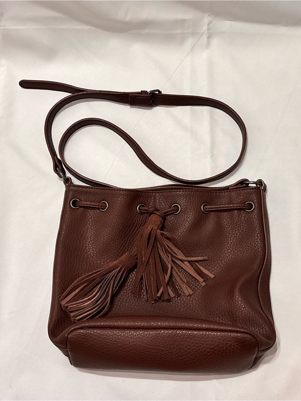 Women's Brown Leather Tassel Shoulder Bag - Classic Crossbody Style